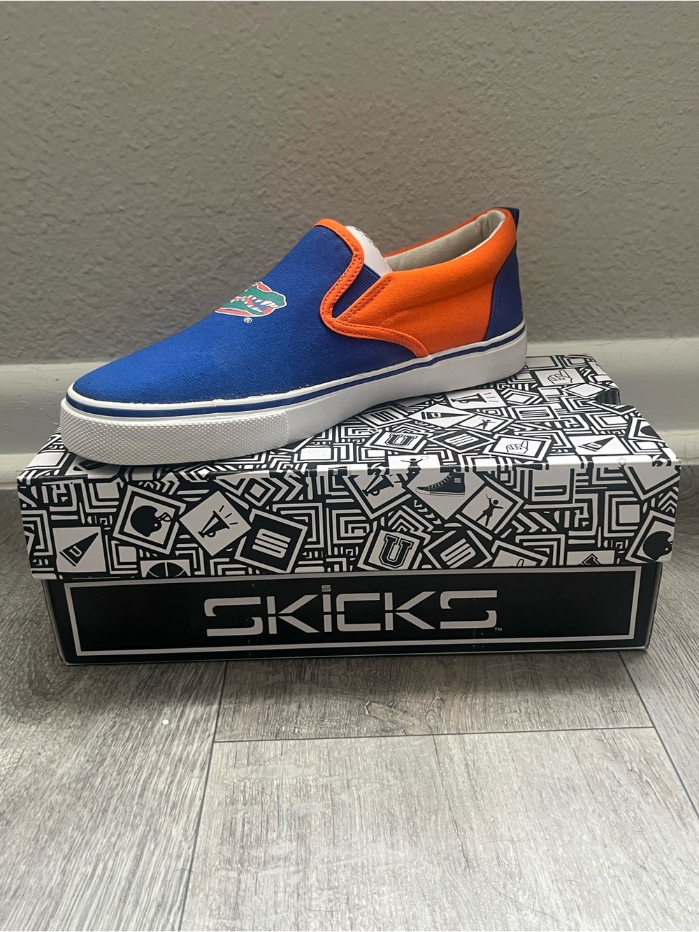 SKICKS Florida Gators Shoes Men’s 8 Women’s 10 Blue Orange Slip On NCAA